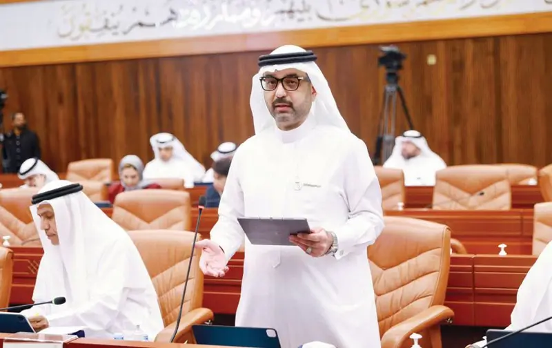 السلوم رئيسا للمالية بالتزكية والمعرفي نائبا رئيس المالية: «ضريبة الشركات» أمام النواب نوفمبر المقبل