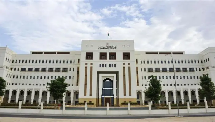 تخفيض ساعات العمل ساعتين يوميًا بأجر كامل لهذه الفئات