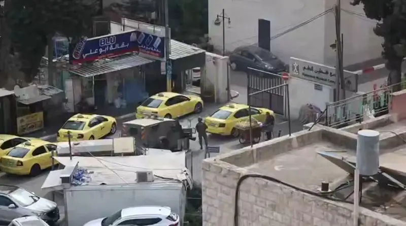 الاحتلال يقتحم مجمع فلسطين الطبي برام الله ويمنع الدخول والخروج