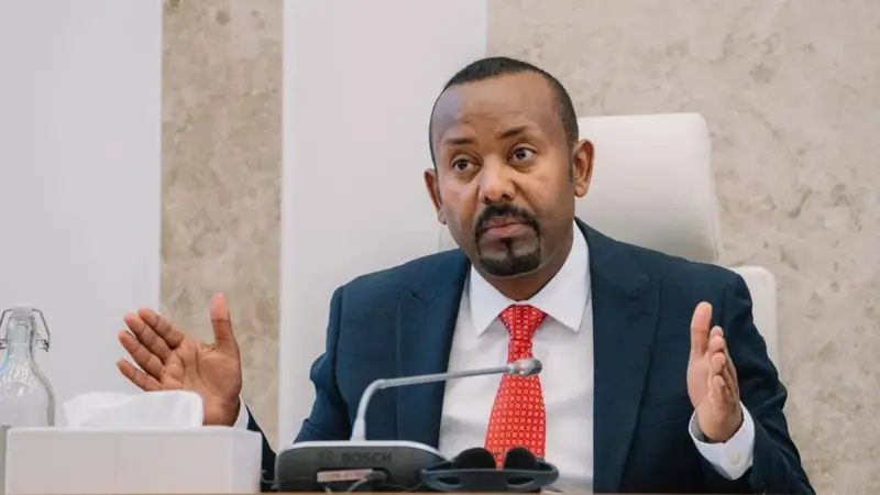 آبي أحمد يحذر إريتريا من «عواقب بالغة الخطورة» ويدعو قادة جبهة تيغراي للاستسلام
