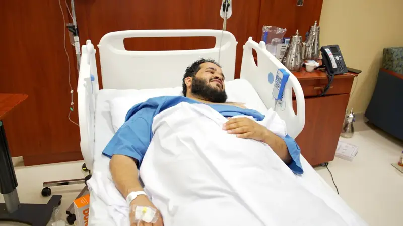 400 كادر طبي أنقذوا مصابي استهداف مطار الرياض وأجروا 25 عملية
