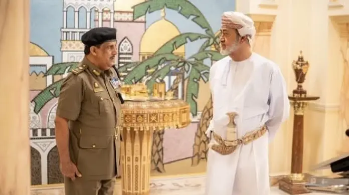 جلالةُ السُّلطان يتفضّل بتدشين هوية هيئة الدفاع المدني والإسعاف