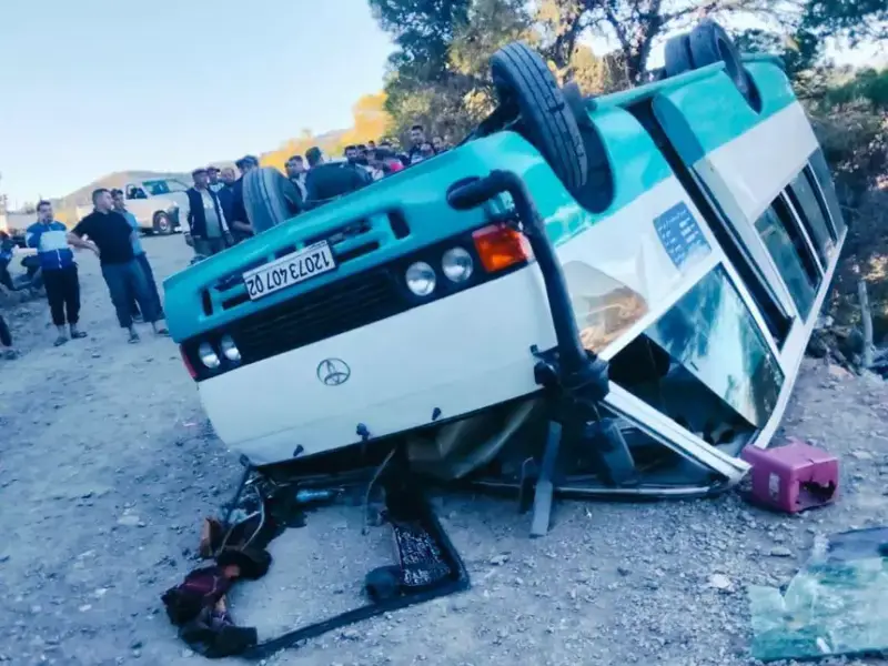 Renversement d’un bus à Chlef: 15 enfants blessés