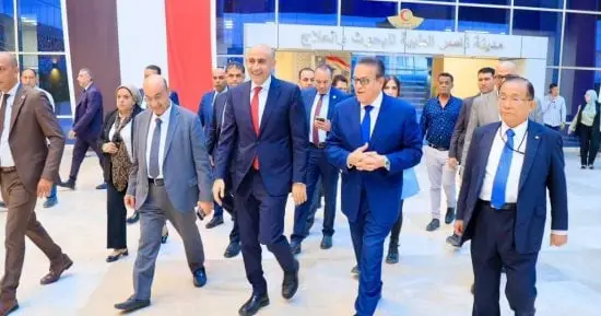 وزيرا الصحة والتعليم يتفقدان مدرسة ومعهد التمريض بمستشفى معهد ناصر