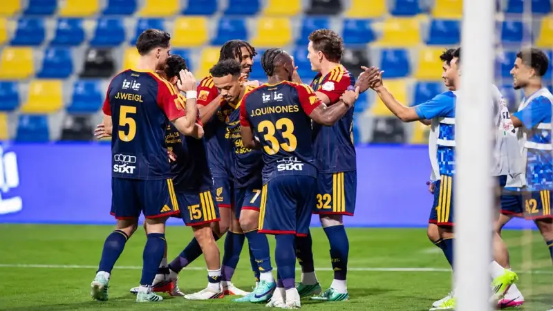 الدوري السعودي: القادسية يخطف القمة قبل موقعة الهلال المرتقبة