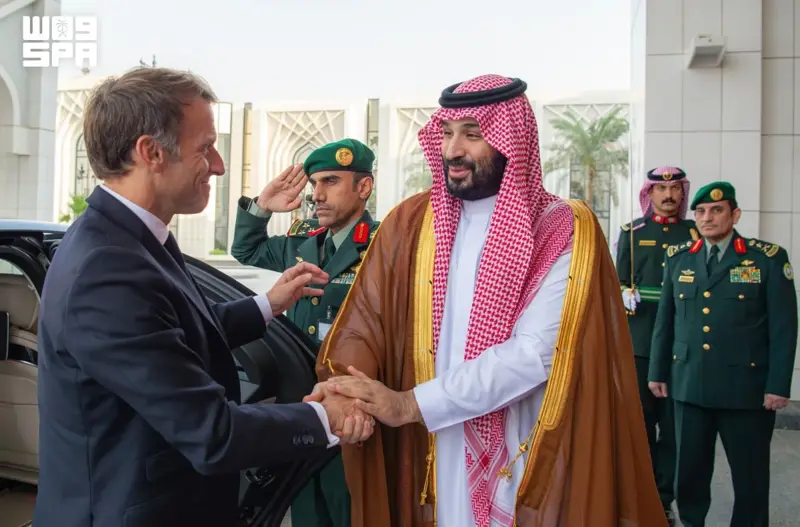 ولي العهد السعودي يستقبل الرئيس الفرنسي | صحيفة الاقتصادية