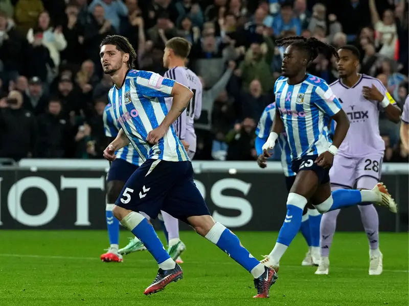 الدوري الإنجليزي.. كوفنتري سيتي يفوز على نيوكاسل 4 ـ 1