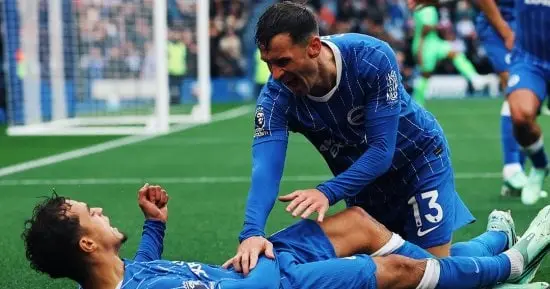 برايتون يكتسح كريستال بالاس 5-0 وهدف تاريخى ويخطف الوصافة مؤقتا.. فيديو