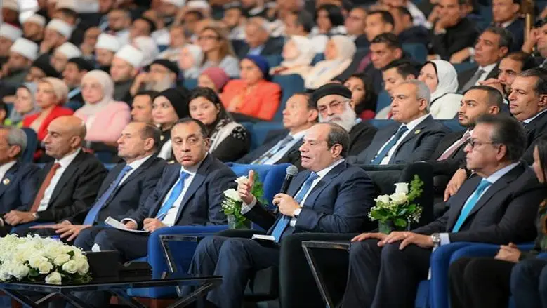 الرئيس السيسي: الهدف من منتدى مصر مشاركة الحقيقة والتحديات مع المواطنين