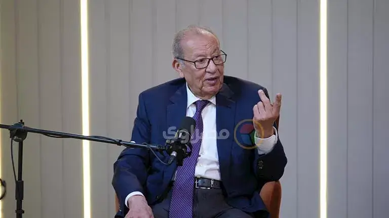 إبراهيم المعلم: تعرفت على سوزان مبارك بهذه الطريقة.. وهذه ملاحظاتي على مشروع "القراءة للجميع"