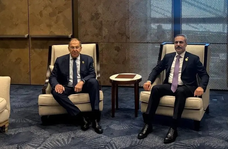 لافروف وفيدان يعقدان لقاء على هامش قمة "سيكا" في باكو
