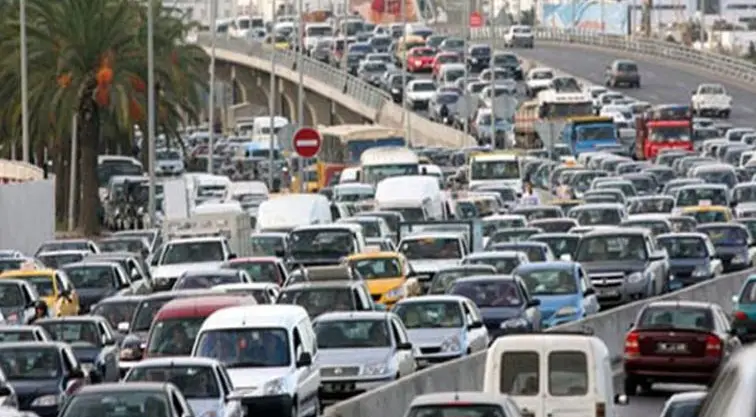 بمُناسبة نهاية العطلة المدرسية.. حلول لتفادي الكثافة المُرُوريّة بالمدخل الجنُوبي للعاصمة