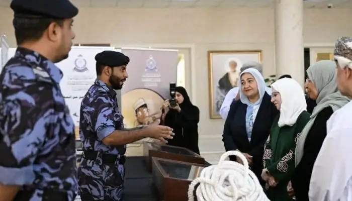«شرطة عُمان السلطانية» توضح العقوبات القانونية للمتاجرين بالمواد المخدرة ومروجيها