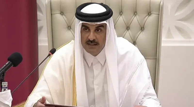 أمير قطر: انخفاض إيرادات الدولة 42% خلال 6 أشهر