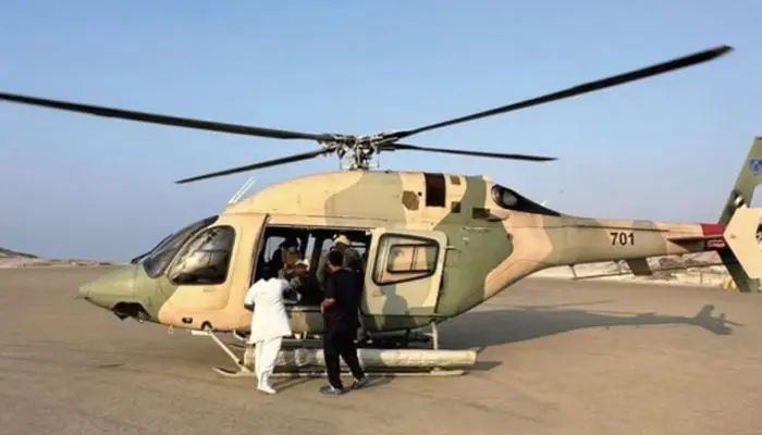 سلاح الجو السلطاني يُجلي مقيماً مصرياً من جزر الحلانيات لمستشفى السلطان قابوس بصلالة
