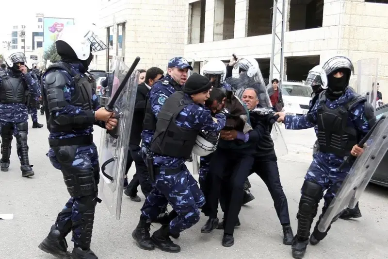 «محامون من أجل العدالة»: تصاعد الاعتقالات السياسية في مدن الضفة الغربية