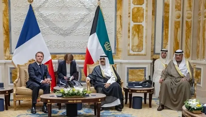 ماكرون وأمير الكويت يبحثان تطورات المنطقة ويشهدان توقيع اتفاقات - اخبار ليبيا