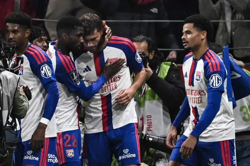 «الدوري الفرنسي»: أولمبيك ليون يعتلي القمة بفوز درامي على نيس