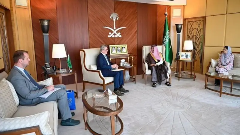 سفير المملكة في القاهرة يلتقي السفير الروسي الجديد لبحث القضايا المشتركة