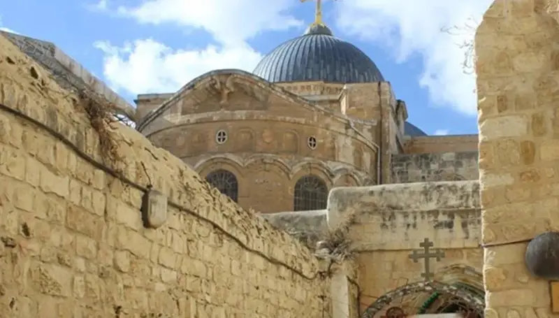 كنيسة القيامة تفتقد زوارها ومدينة القدس تختنق بصمت!