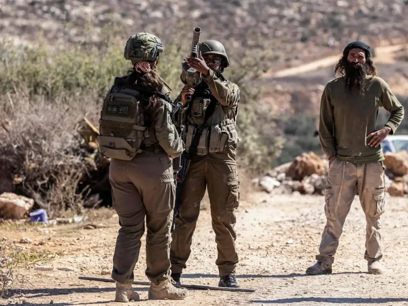 الاحتلال الإسرائيلي يواصل حصار منطقة الرأس الأحمر جنوب محافظة طوباس الفلسطينية