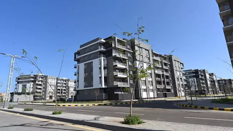 الإسكان تحسم الجدل بشأن استغلال بدرومات العمارات والفيلات في الأنشطة التجارية