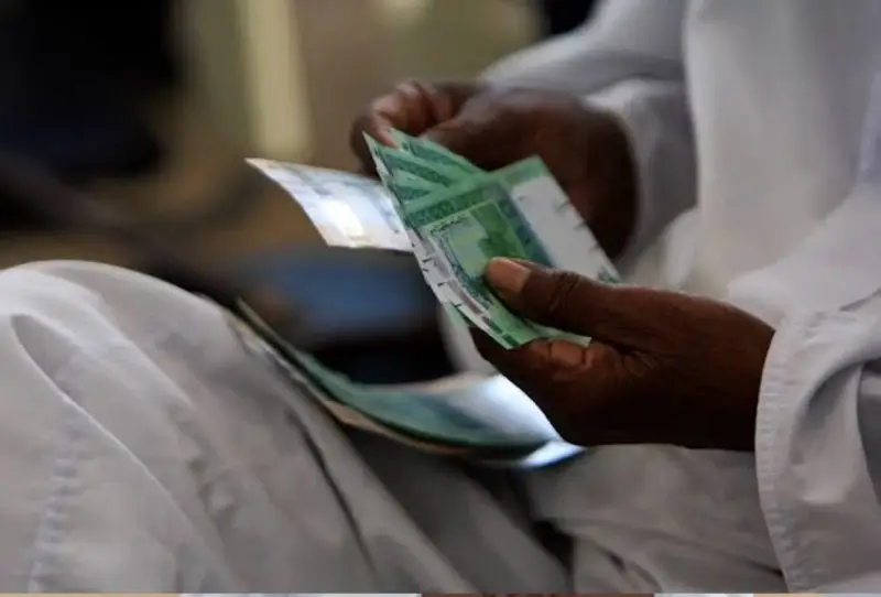 الجنيه السوداني يهوى إلى قاع جديد مع تفاقم الأزمة الاقتصادية | صحيفة الاقتصادية