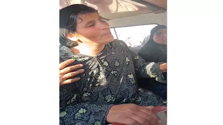 دموع أم تودع طفلها الـ 14 عاما بحادث الأوسطي.. "صحاني الفجر وقالي تعالي أودعك" | فيديو