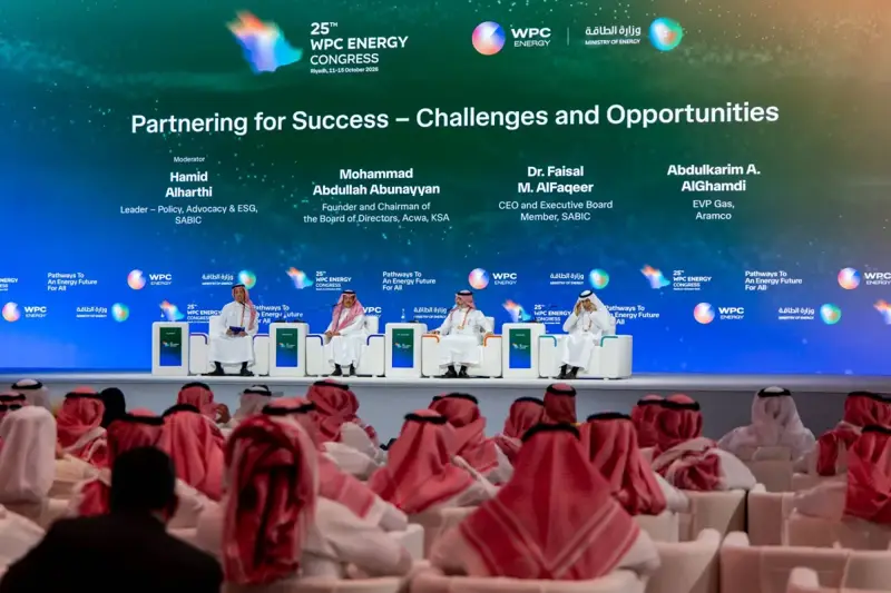 من الهيدروجين إلى الذكاء الاصطناعي... قيادات الطاقة ترسم ملامح مستقبل المنظومة عالمياً