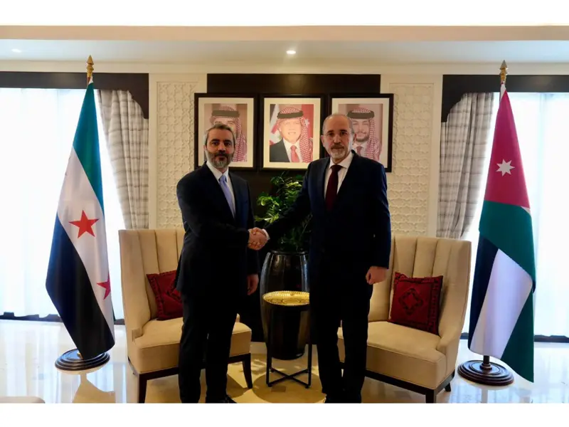 وزير خارجية الأردن يلتقي نظيره السوري