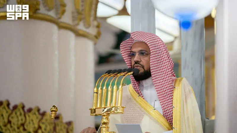 إمام المسجد النبوي يستنكر استهداف الحوثيين للحرمين ويذكرهم بمصير أصحاب الفيل