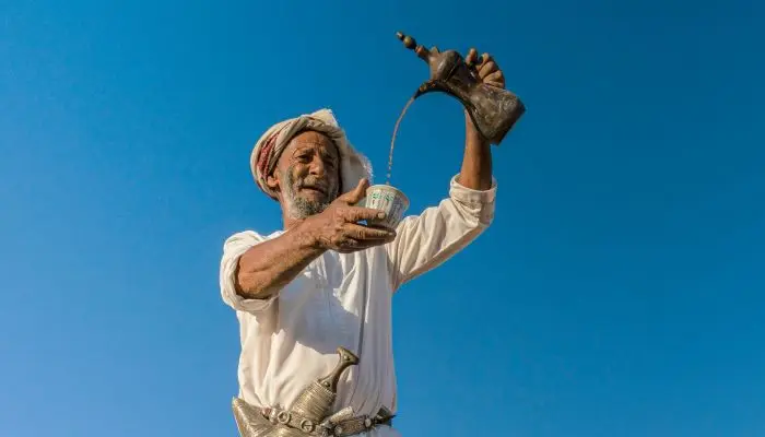 هل كانت القهوة محرّمة في عُمان؟ فتوى تكشف التفاصيل