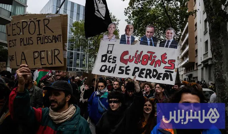اتحادان طلابيان يزيدان الضغط بفرنسا