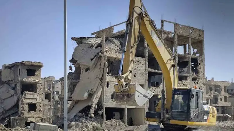 مشروع لإزالة 8 ملايين طن من الأنقاض من مدينة دير الزور