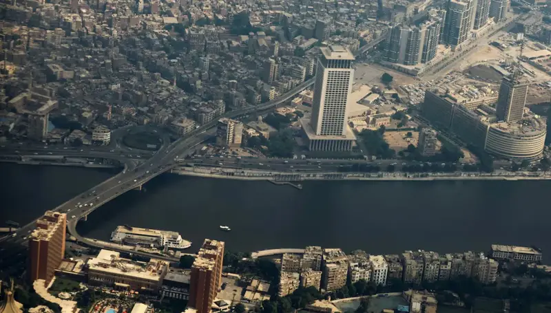 موديز ترفع تصنيف مصر الائتماني درجة واحدة وتُبقي نظرتها إيجابية