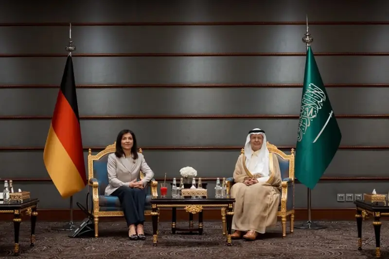 وزير الطاقة السعودي يبحث التعاون مع 8 دول في الرياض | صحيفة الاقتصادية