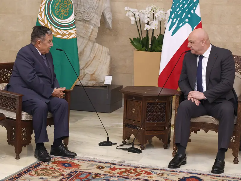 الرئيس اللبناني يبحث مع الأمين العام لجامعة الدول العربية تطورات الأوضاع في لبنان والمنطقة
