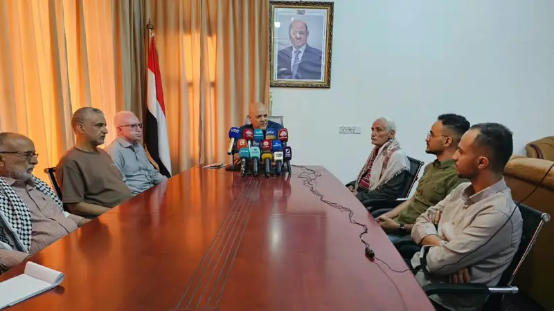 محافظ تعز: المدينة تواجه أكبر كارثة إنسانية على مر التاريخ