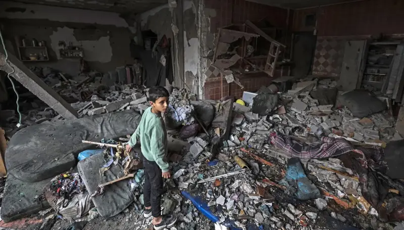 غزة: مقتل 3 على الأقل جراء غارات إسرائيلية