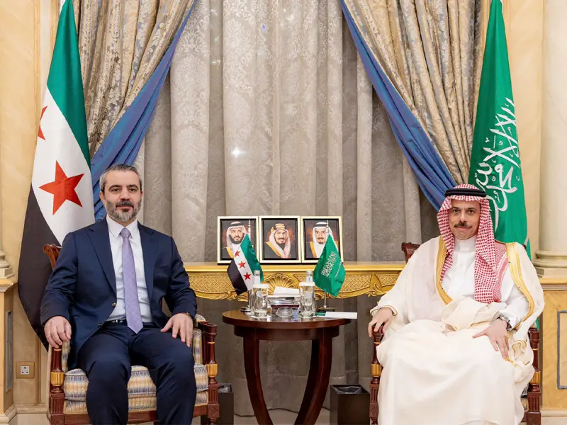 وزيرا الخارجية السعودي والسوري يبحثان التطورات في المنطقة