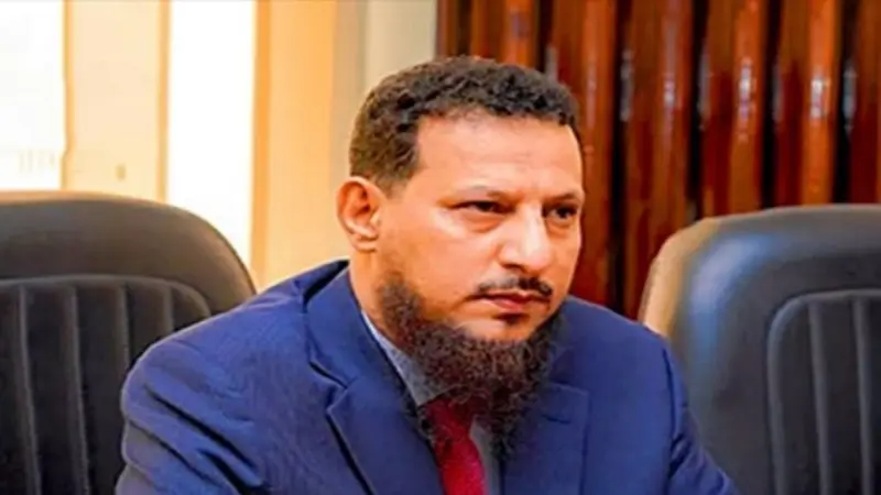 محافظ عدن: استهداف مطار عدن عدوان حوثي متعمد ضد المدنيين وشركات الطيران