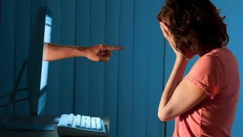محكمة النقض تحسم عقوبة التهديد بفيديوهات خادشة للحياء.. متى تتحقق الجريمة؟