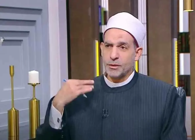 أمين الفتوى يوضح حكم إعطاء الزوجة أموالًا لأهلها من مصروف البيت دون علم زوجها