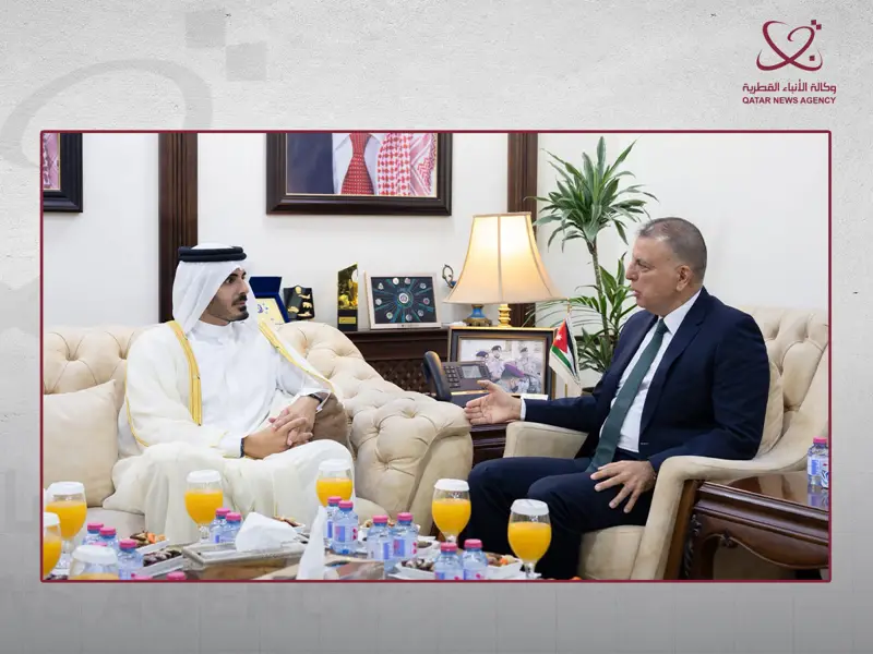 وزير الداخلية يجتمع مع نظيره الأردني