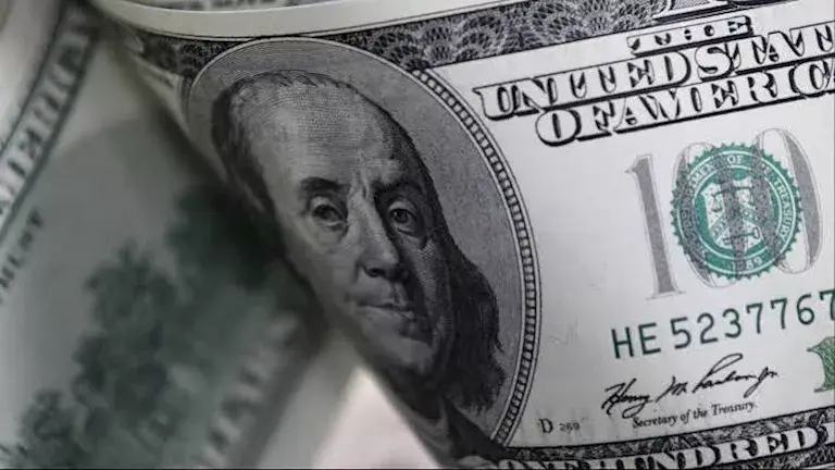 ارتفع في 9 بنوك.. سعر الدولار مقابل الجنيه مع نهاية تعاملات الاثنين