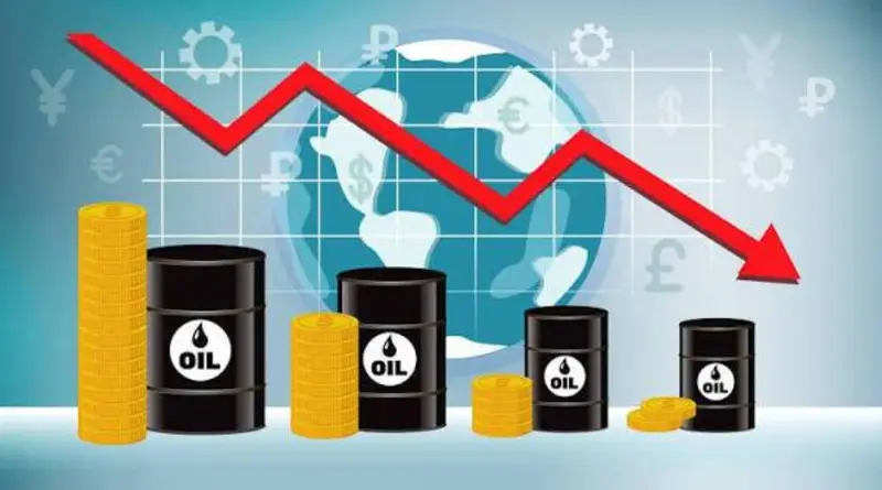 النفط يتخلى عن مكاسبه ويتراجع 2 %.. وبرنت عند 104 دولارات وسط ترقب الإمدادات