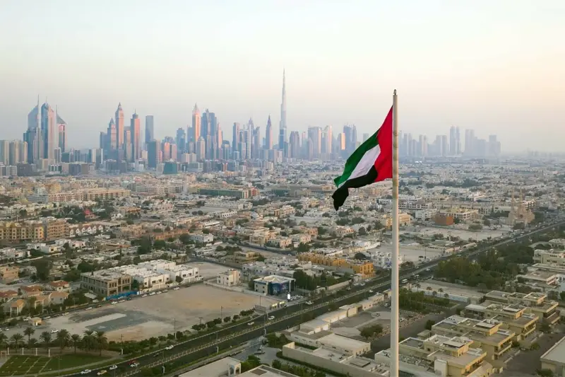 الإمارات تُدين بشدة الاعتداء الذي شنته جماعة الحوثي على مطار الملك فهد الدولي