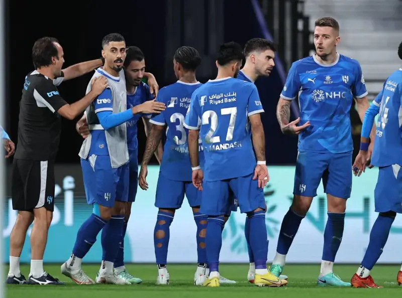 الدوري السعودي: مارتينلي ينقذ الهلال من فخ الحزم في الدقيقة القاتلة