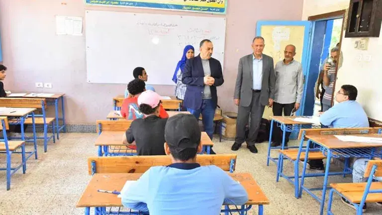 استمارة الشهادة الإعدادية| تعليمات مهمة للطلاب قبل تسليم الأوراق للمدارس