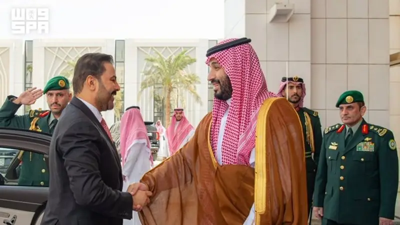 ولي العهد يستقبل رئيس وزراء جمهورية العراق